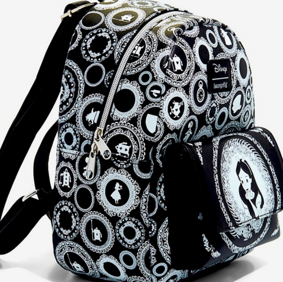 Alice in Wonderland - Picture 3 of 3